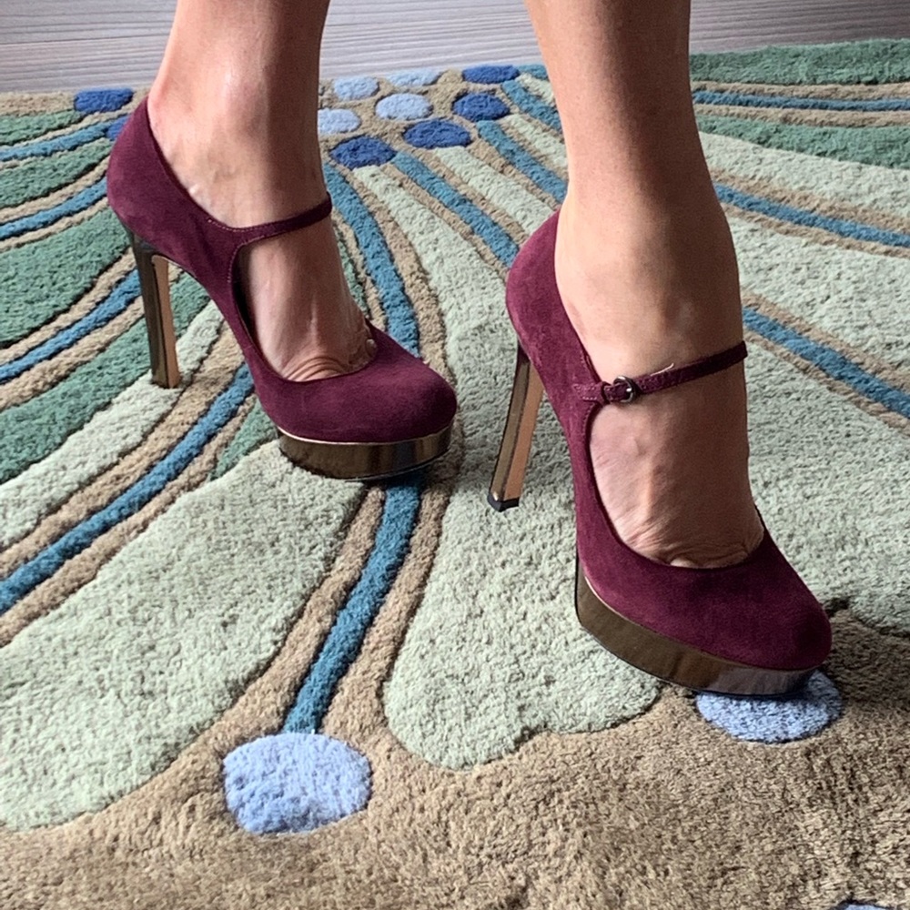 Joan &David Heels - Picture 2 of 5